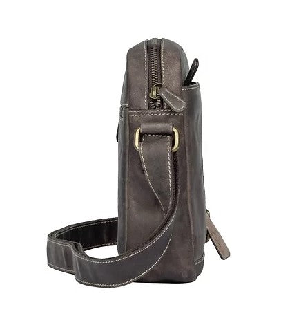 Umhängetasche aus Leder in Braun mit Vortasche und Reißverschluss