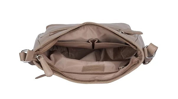Umhängetasche aus Leder in Taupe mit Reißverschluss und Vortaschen