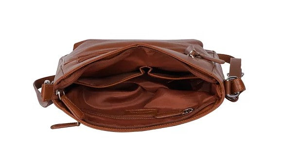 Umhängetasche aus Leder in Cognac mit Reißverschluss und Vortaschen