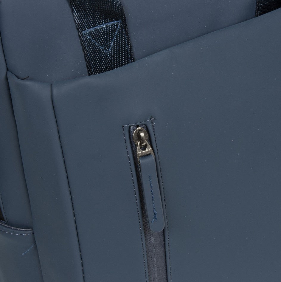 Laptoprucksack 9L in Marine|Blau mit verschweißten Reißverschlüssen