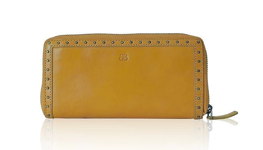 Langbörse aus Leder in Gelb mit Rundumreißverschluss und Nieten - leder-accessoires.com