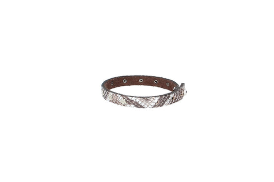 Armband in Echsenoptik mit Sternennieten in Silber aus Leder - leder-accessoires.com