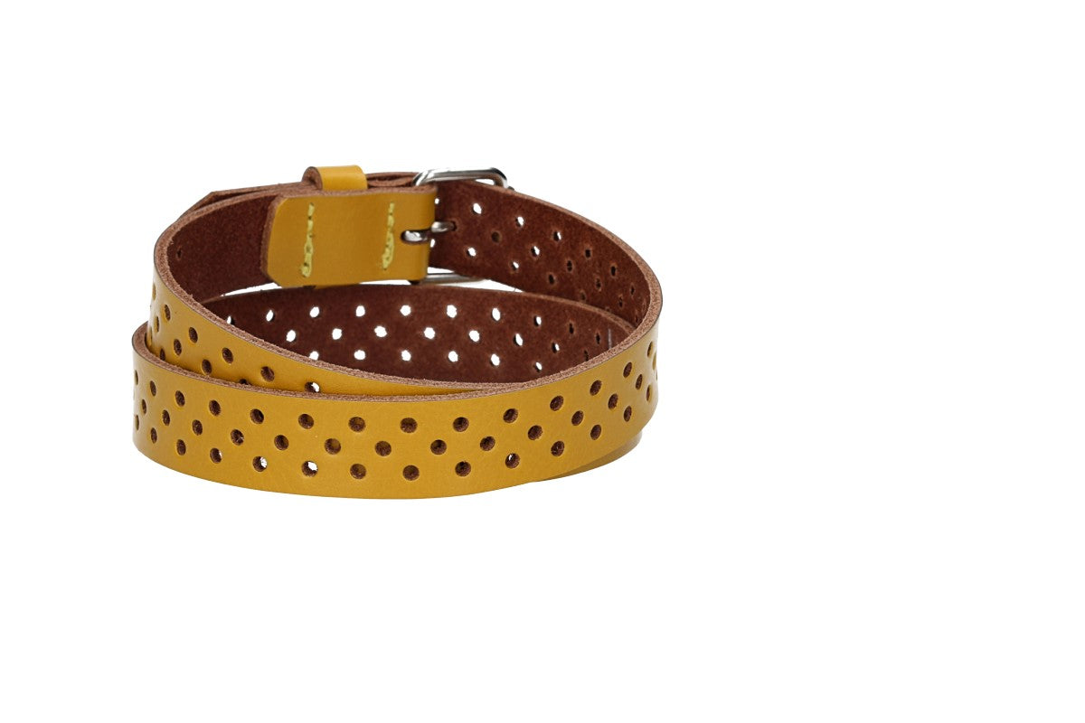 Ledergürtel Mini 20mm in Gelb mit durchgehender Lochung und dunkler Rollschließe - leder-accessoires.com