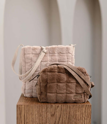 Neu eingetroffen: Exklusive Herbst- und Winterware bei Leder Bazlen – Taschenvielfalt für jeden Stil