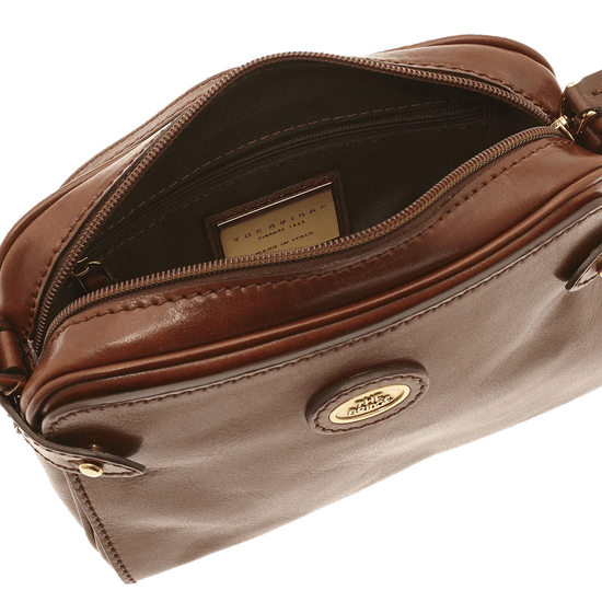 Umhängetasche|Crossover The Bridge 22 x 15cm in Cognac mit Reißverschluss - leder-accessoires.com