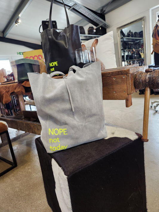 CREATE YOUR BAG – Deine Leder Shopper. Dein Style. Dein Design. │ 09. Mai 2026 - leder-accessoires.com