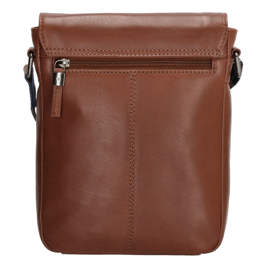 Umhängetasche 19,5 x 23cm in Braun aus Leder mit Überschlag - leder-accessoires.com