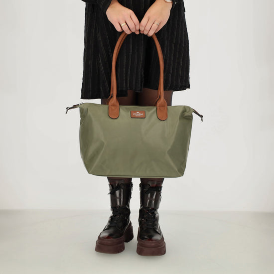 Schultertasche 42x25cm in Oliv aus Nylon - leder-accessoires.com