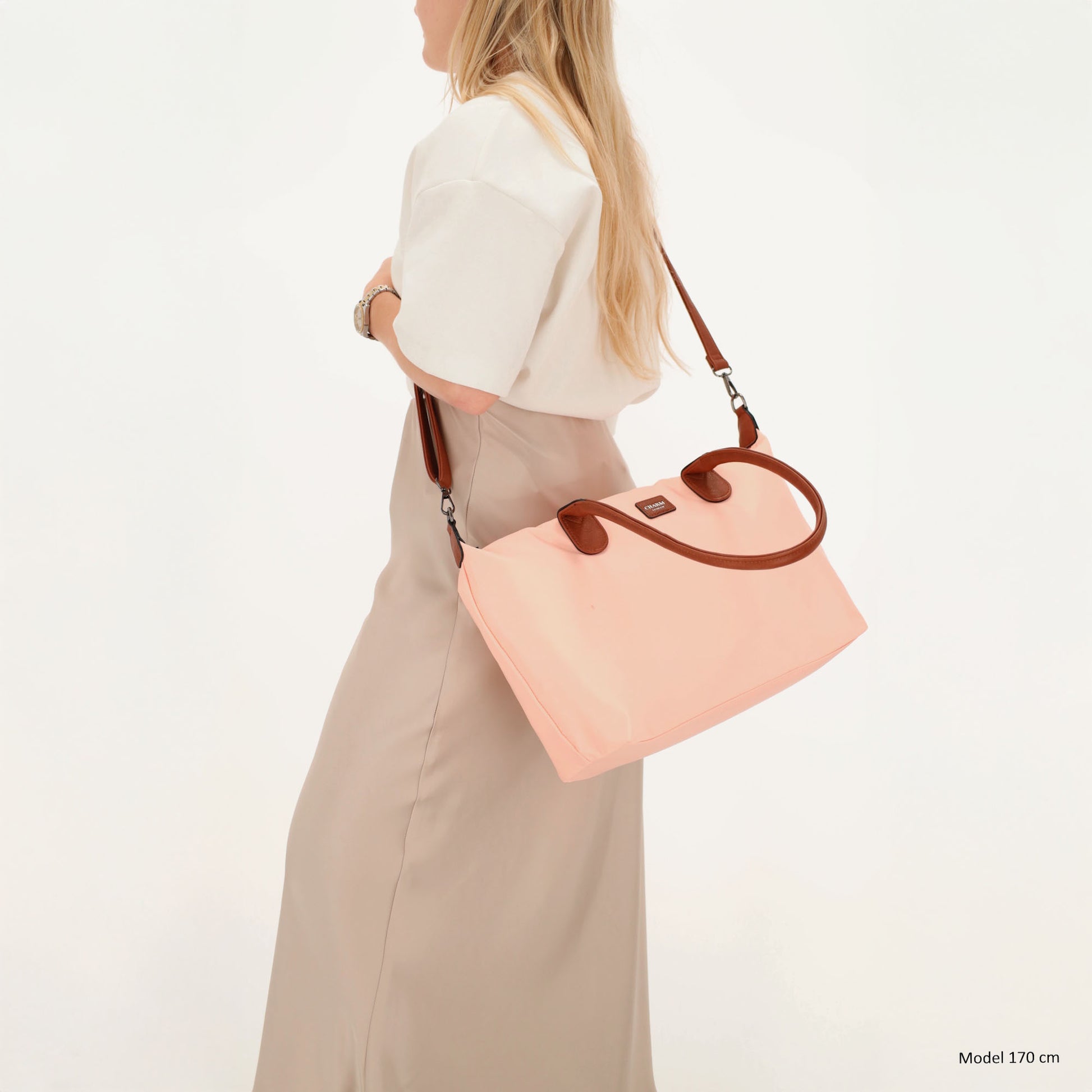 Schultertasche 42x25cm in Hellrosa|Nude aus Nylon - leder-accessoires.com