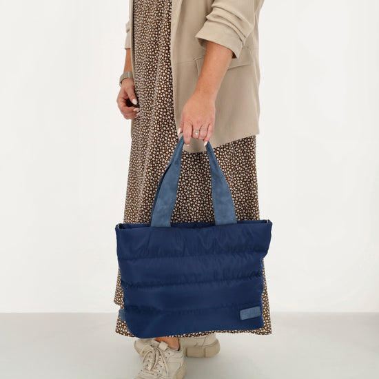 Shopper gesteppt 42x30cm in Marine| Blau aus Kunstleder - leder-accessoires.com