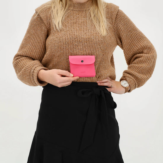 Geldbörse 10x9cm in Pink mit Überschlag in weichem Leder - leder-accessoires.com