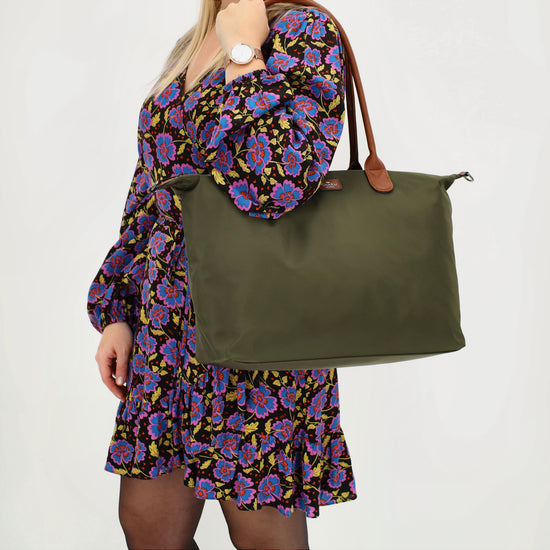 Shopper 51x33cm Oliv aus Nylon|Polyester - leder-accessoires.com
