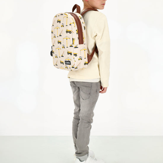 Kinderrucksack 25x35cm mit Baustellen-Muster in Beige - leder-accessoires.com