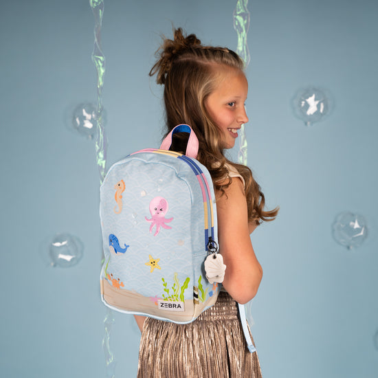 Kinderrucksack 25x35cm mit Meermotiv-Muster in Blau - leder-accessoires.com