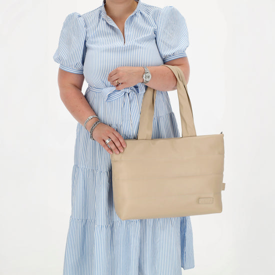 Shopper gesteppt 48x30cm in Beige aus Kunstleder - leder-accessoires.com