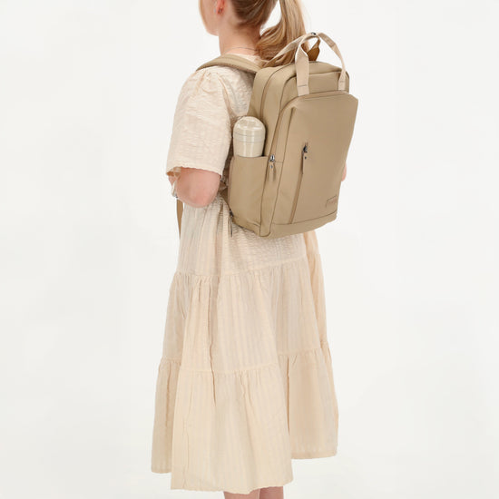 Rucksack 39x28cm in Taupe mit Aufsteckfunktion - leder-accessoires.com