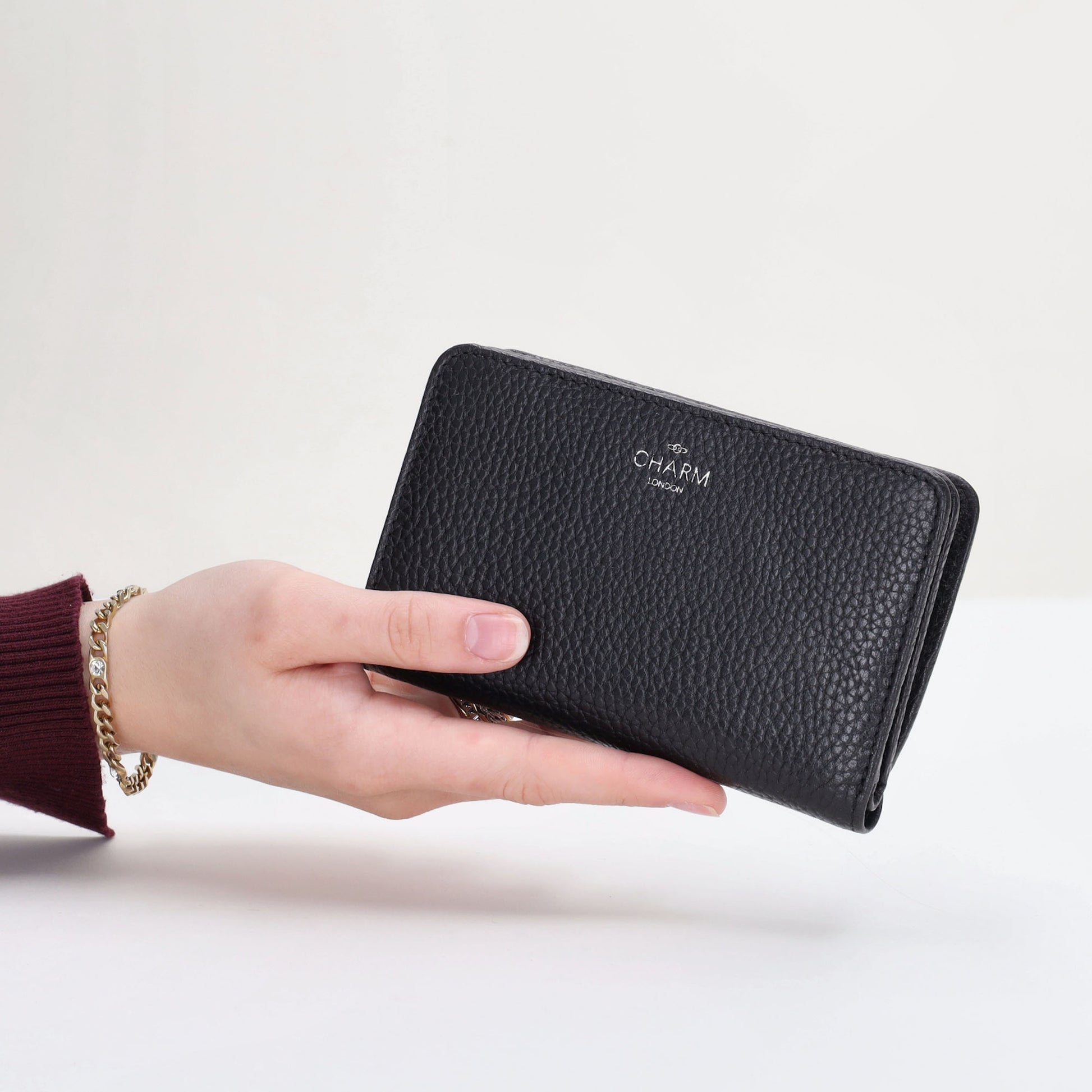 Lederbörse 14x9cm im Querformat in Schwarz mit separatem Münzfach - leder-accessoires.com