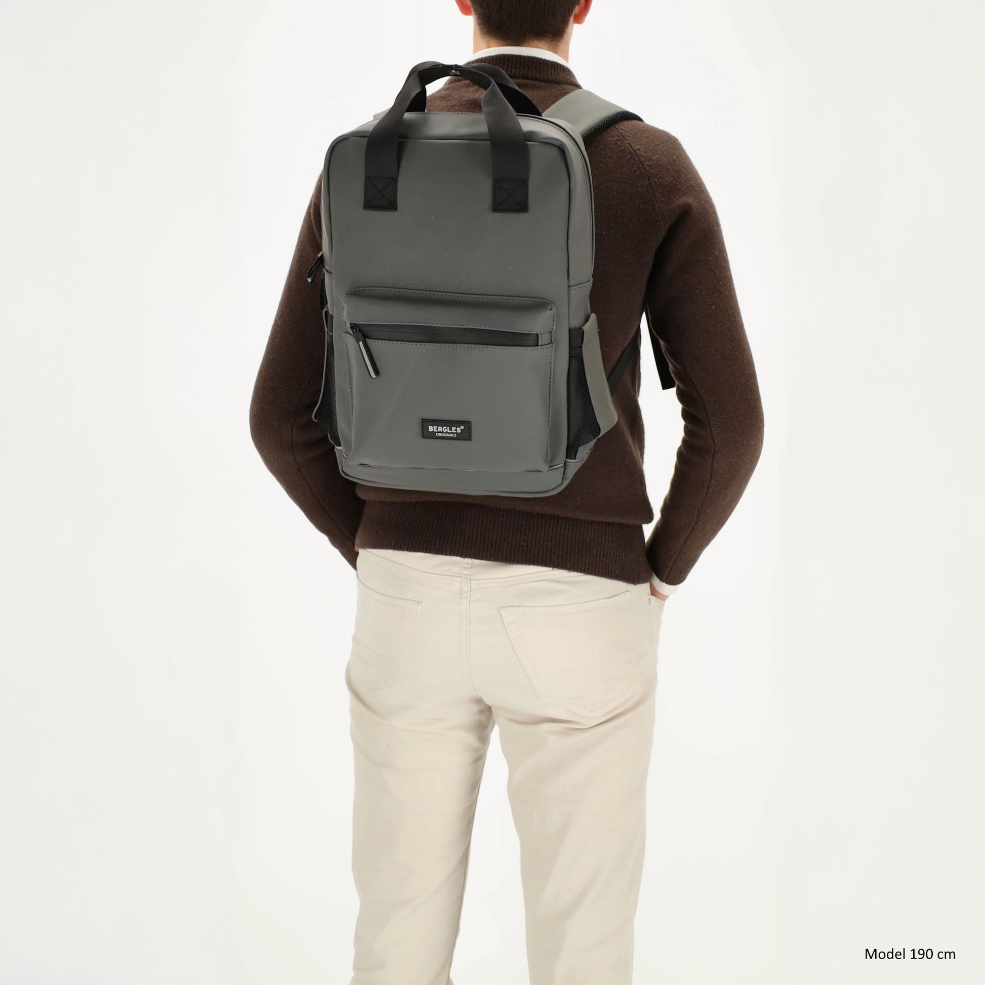 Schul-| Businessrucksack 40 x 37cm wasserabweisend in Anthrazit mit Reißverschluss - leder-accessoires.com