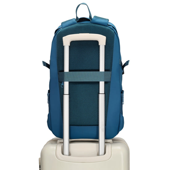 Rucksack 47x30cm in Jeansblau mit Brustgurt und Aufsteckfunktion - leder-accessoires.com