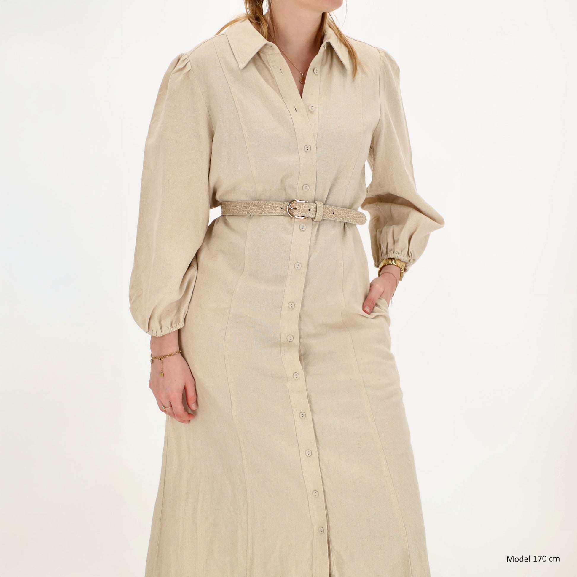 Sandfarbener Ledergürtel mit Kroko-Prägung – 2,5cm Breit, Gold-Ovale Schließe - leder-accessoires.com