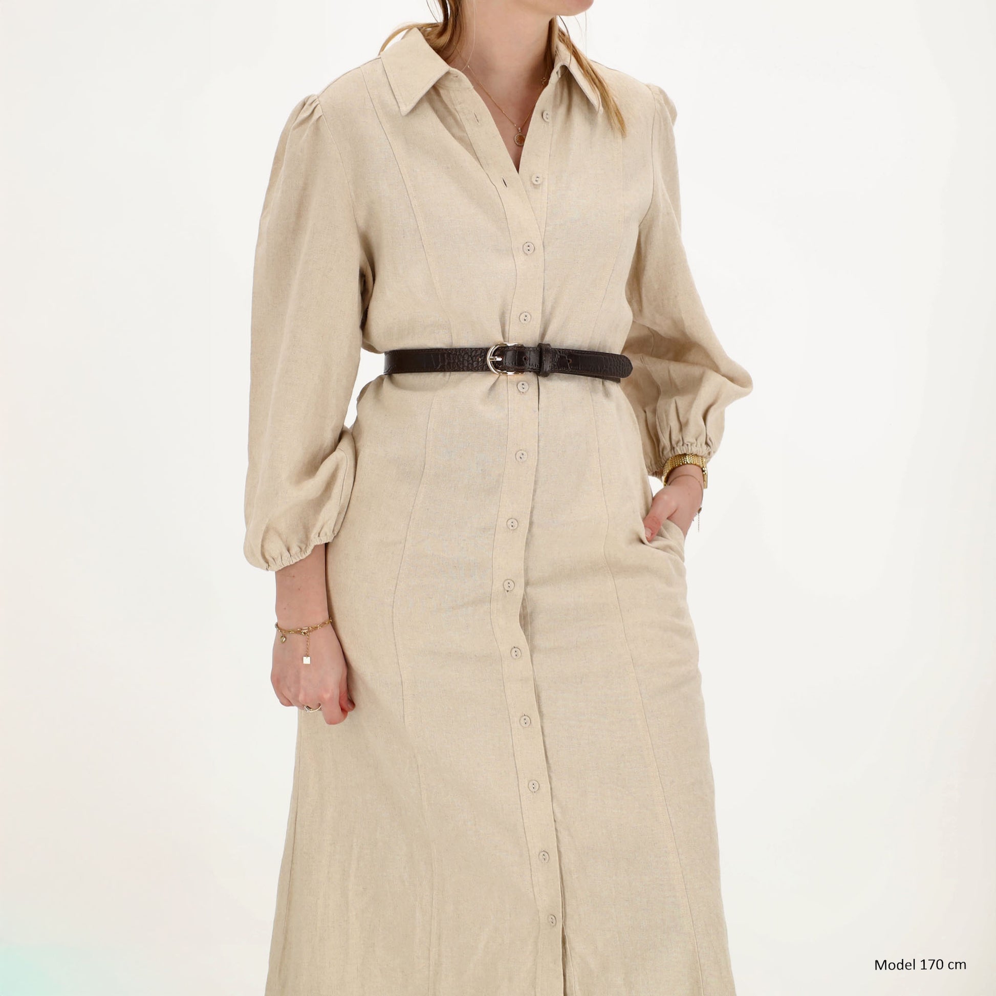 Dunkelbrauner Ledergürtel mit Kroko-Prägung – 2,5cm Breit, Gold-Oval Schließe - leder-accessoires.com