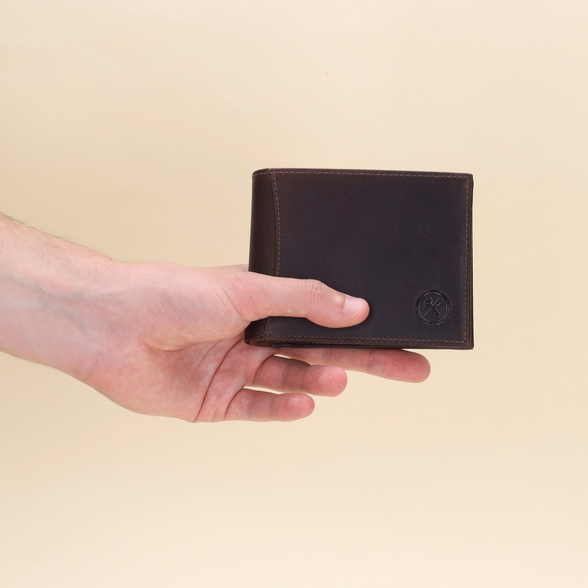 Geldbörse Querformat 9x12cm in Dunkelbraun aus Leder - leder-accessoires.com