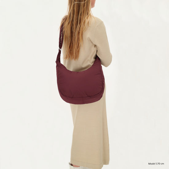 Schultertasche 47x34cm Weinrot aus Nylon|Polyester - leder-accessoires.com