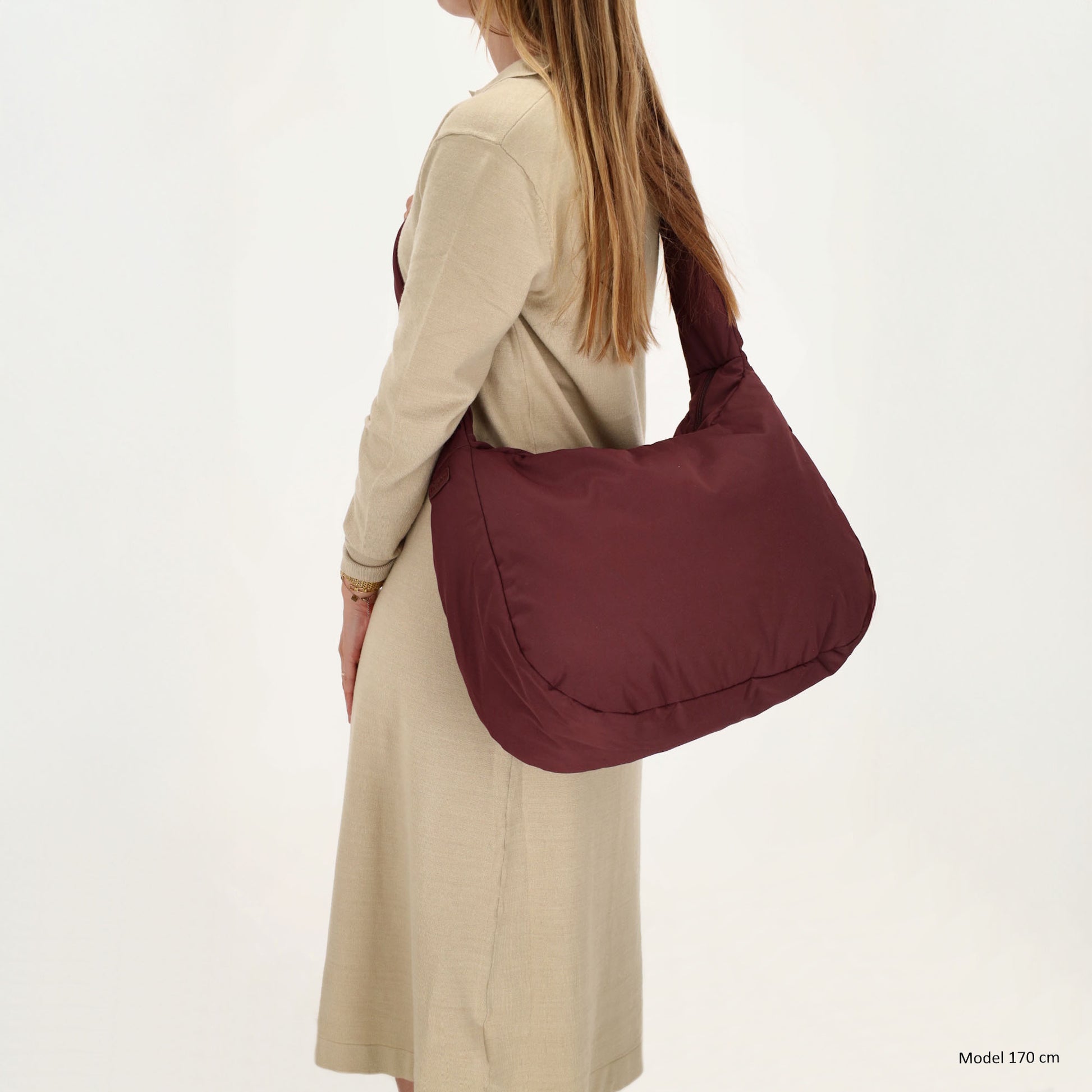Schultertasche 35x32cm Weinrot aus Nylon|Polyester - leder-accessoires.com