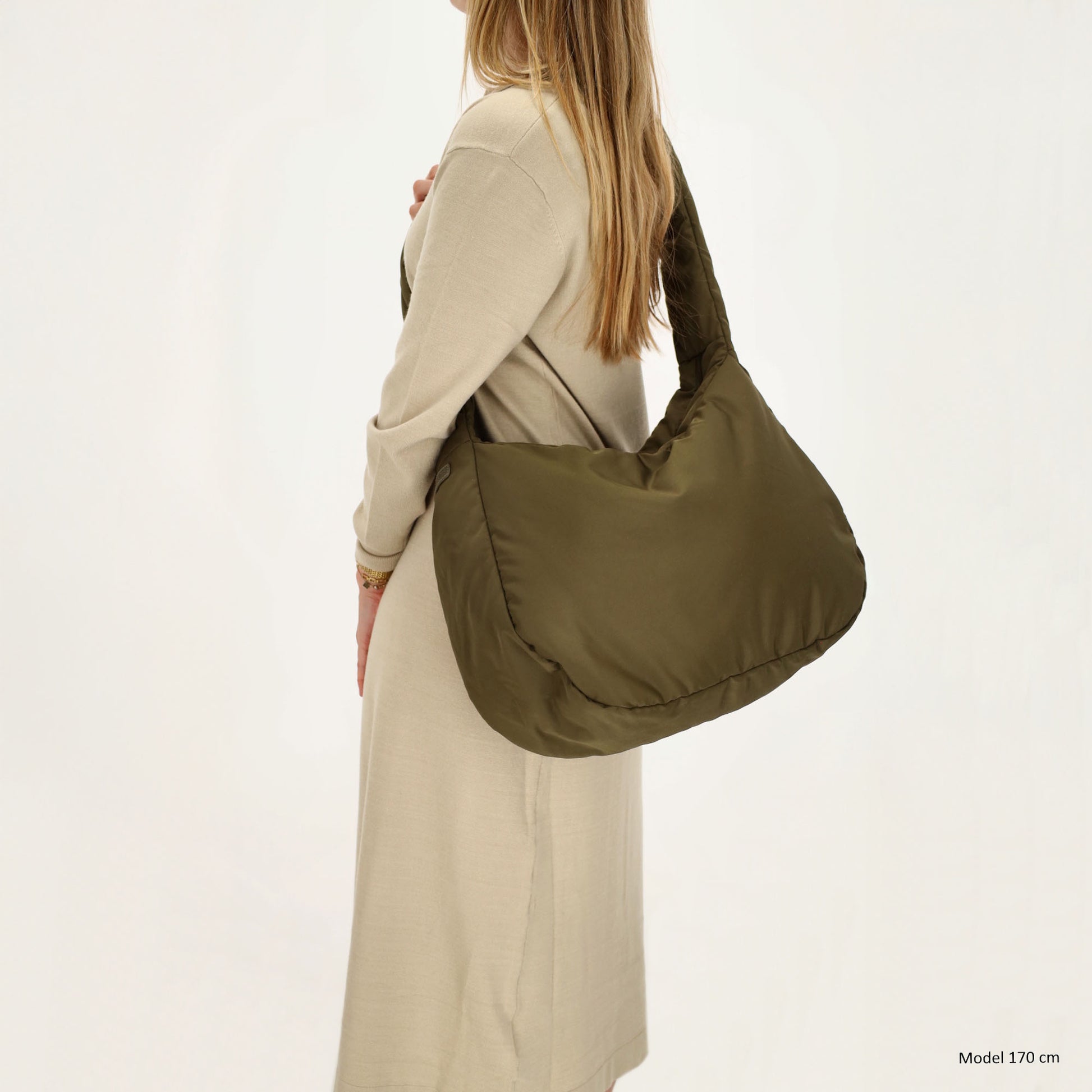 Schultertasche 35x32cm Oliv aus Nylon|Polyester - leder-accessoires.com