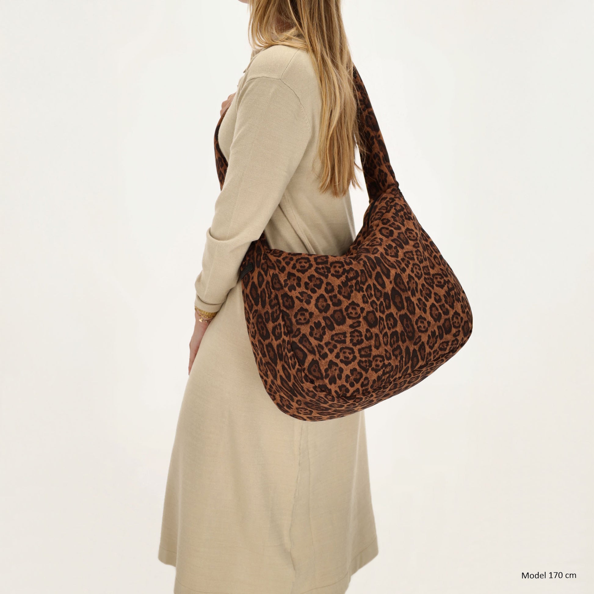 Schultertasche 35x32cm Leo-Optik aus Nylon|Polyester - leder-accessoires.com