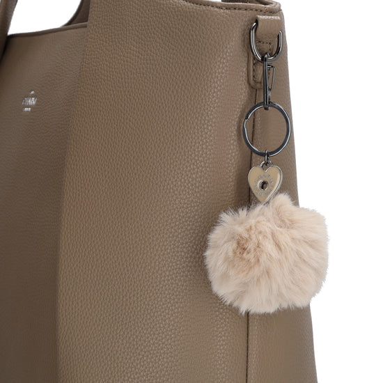 Pompon-Taschenanhänger in Beige mit Schlüsselring - leder-accessoires.com