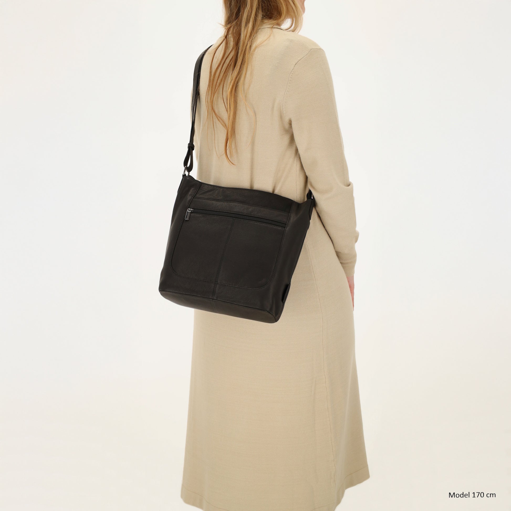 Schultertasche 28x32cm in Schwarz mit Reißverschluss - leder-accessoires.com