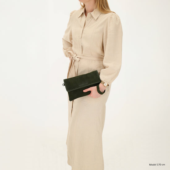 Umhängetasche 24,5x16cm Olivgrün aus Wildleder - leder-accessoires.com