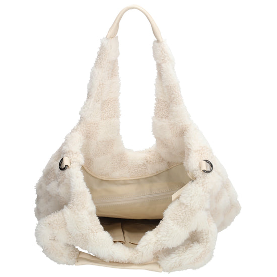 Shopper aus Kunstfell in Creme mit Karomuster – Große Damentasche 33,5x58 cm mit Reißverschluss - leder-accessoires.com