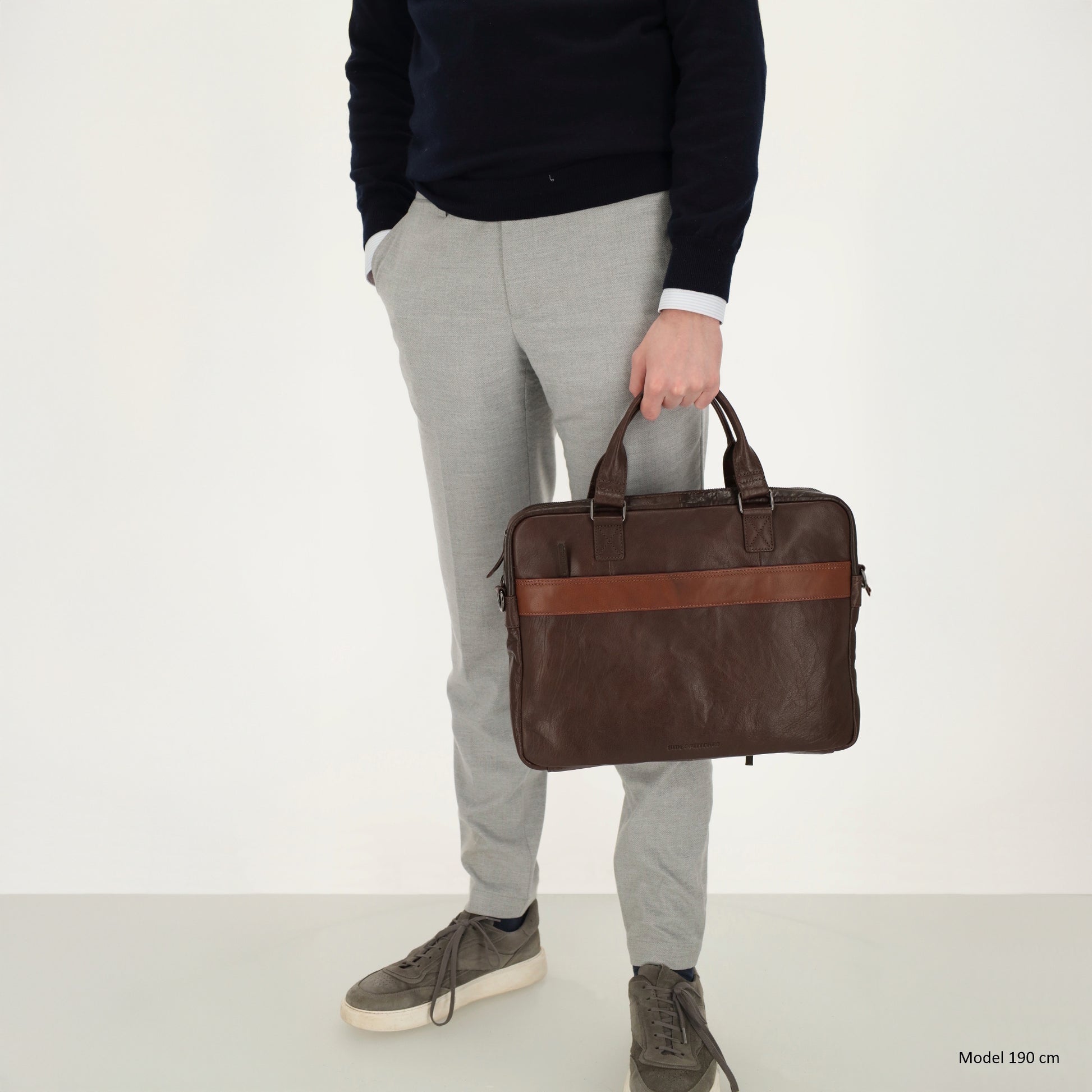 Business-| Laptoptasche 39x30x8cm in Braun mit Reißverschluss - leder-accessoires.com