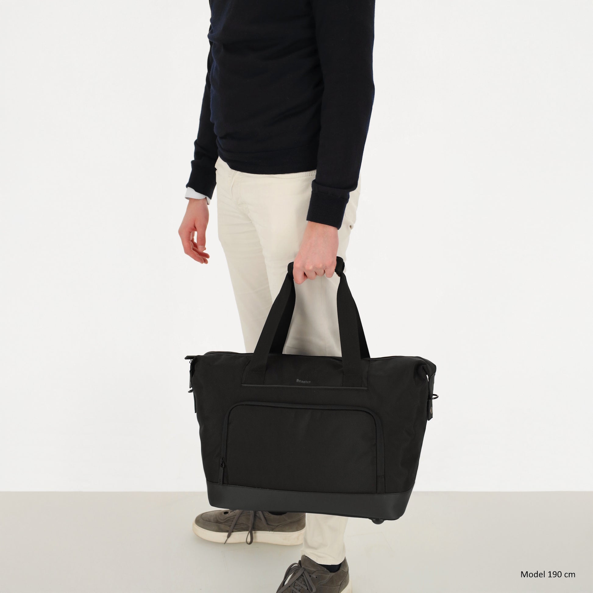 Reisetasche 40 x 32cm in Schwarz mit Reißverschluss - leder-accessoires.com