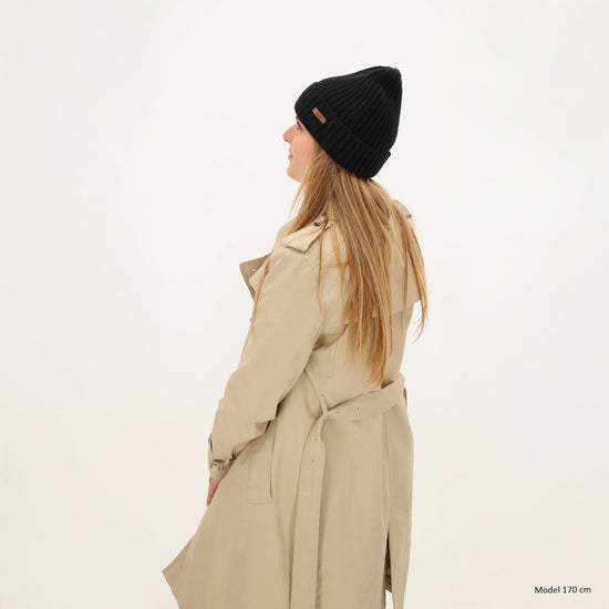 Wintermütze Schwarz 22x23,5cm mit Zopfmuster - leder-accessoires.com