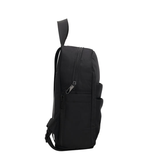 Cityrucksack 29x23cm in Schwarz mit Reißverschluss - leder-accessoires.com