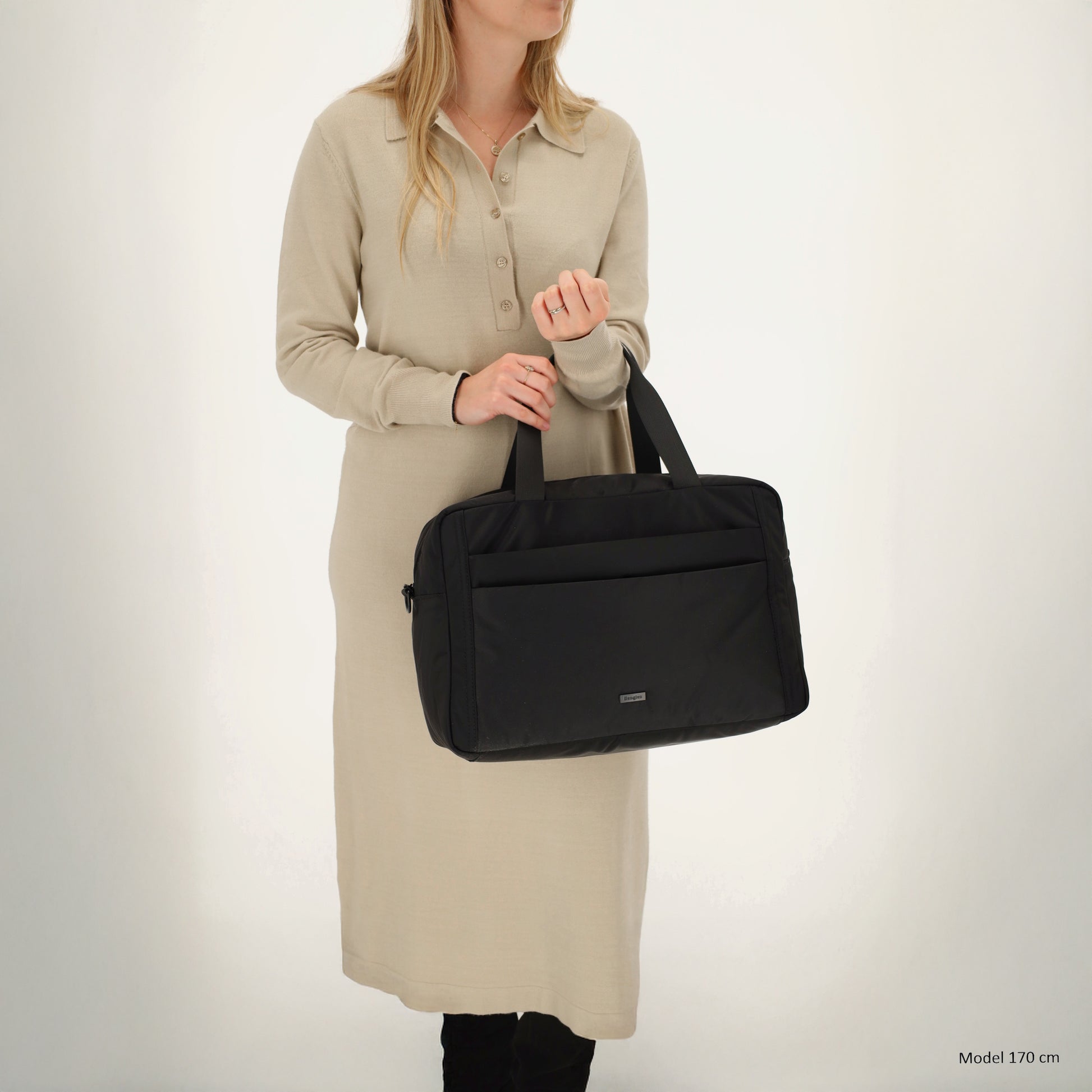Reisetasche 41 x 28cm in Schwarz mit Aufsteckfunktion - leder-accessoires.com