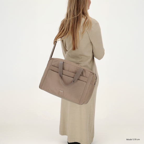 Reisetasche 41 x 28cm in Taupe mit Aufsteckfunktion - leder-accessoires.com