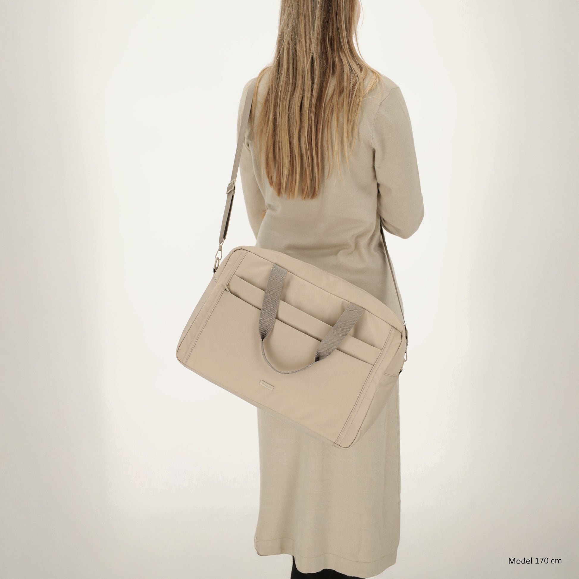 Reisetasche 41 x 28cm in Helltaupe mit Aufsteckfunktion - leder-accessoires.com
