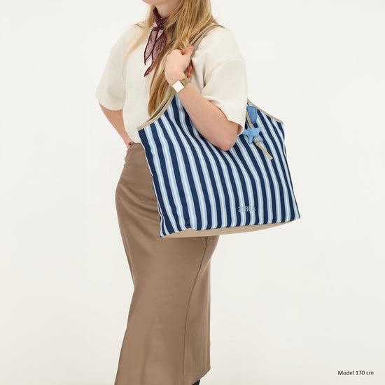 Shopper | Strandtasche 51x32cm Blau gestreift mit Reißverschluss - leder-accessoires.com