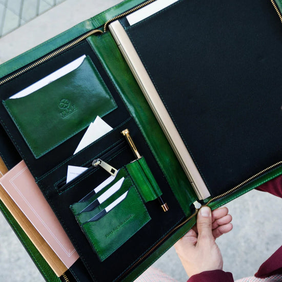 Dokumentenmappe-| Organizer A4 in Grün mit Reißverschluss - leder-accessoires.com