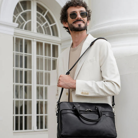 Business-| Dokumententasche 37,5 x 28m in Schwarz mit Reißverschluss und Vortasche - leder-accessoires.com