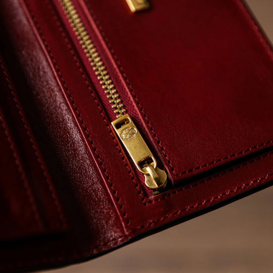 Lederbörse 20,5x10cm in Rot mit Kartenfächer aus Leder - leder-accessoires.com