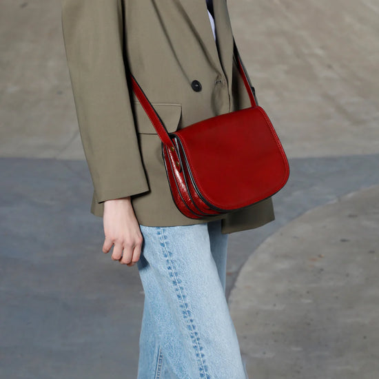 Satteltasche|Crossover 25 x 18cm in Rot aus Leder - leder-accessoires.com