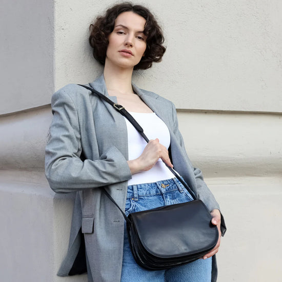 Satteltasche|Crossover 25 x 18cm in Schwarz aus Leder - leder-accessoires.com
