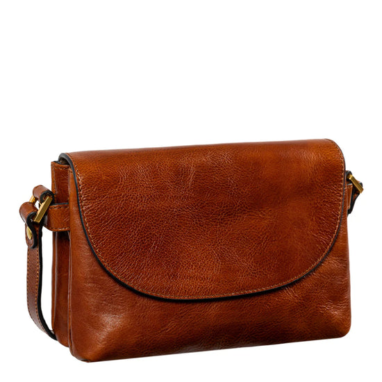 Umhängetasche|Crossover 24 x 17cm in Cognac aus Leder mit Überschlag - leder-accessoires.com