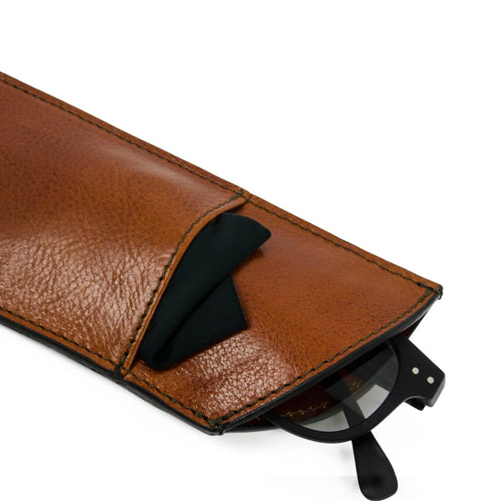Brillenetui 8,5 x 18cm in Braun mit Steckfach - leder-accessoires.com