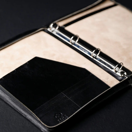 Dokumentenmappe-| Organizer A4 in Schwarz mit Reißverschluss und Griff - leder-accessoires.com